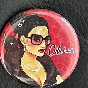 DC COMICS Catwoman Pin BOMBSHELL SIRENS BLACK CAT